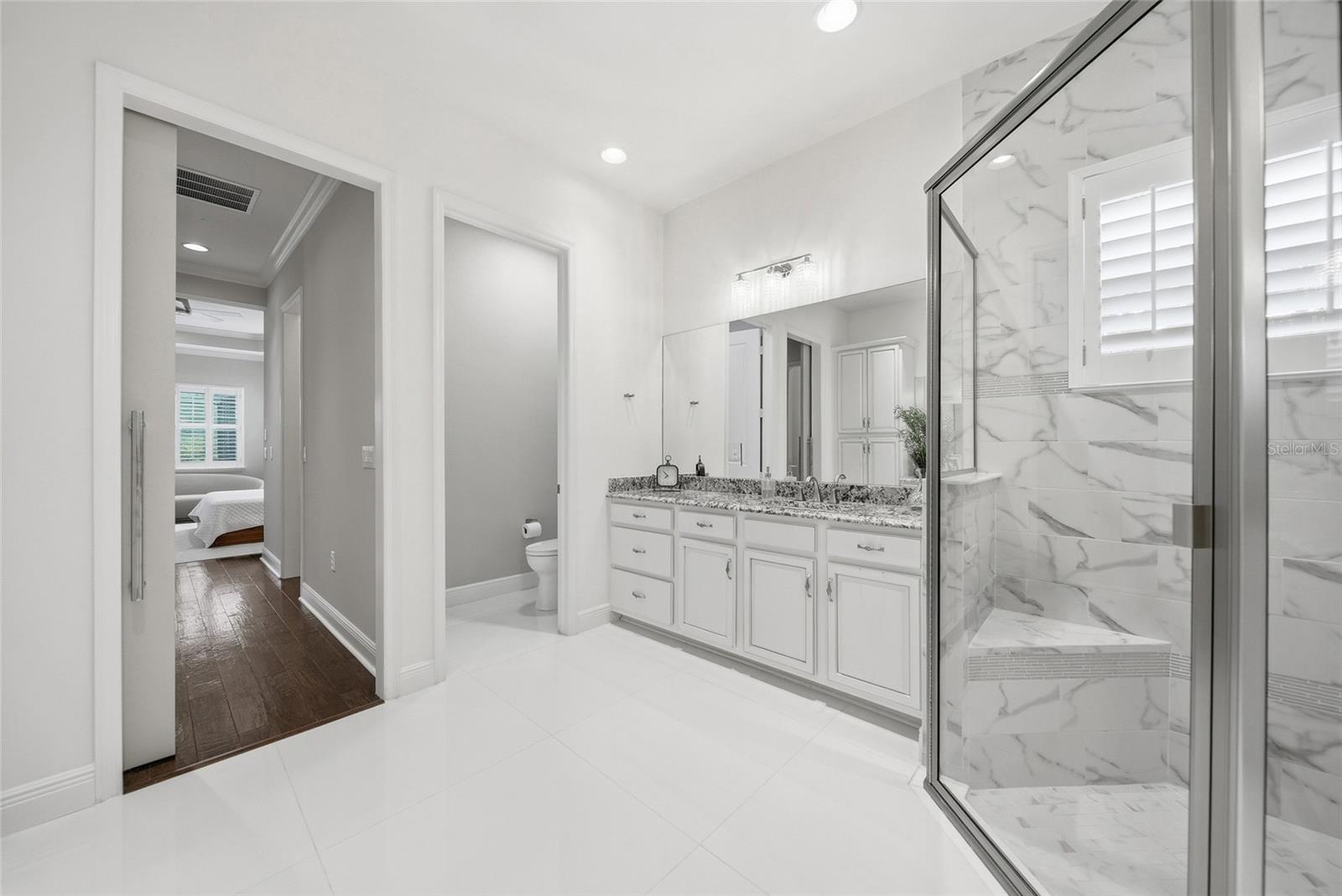 2420 Coco Palm Cir Property Photo 45