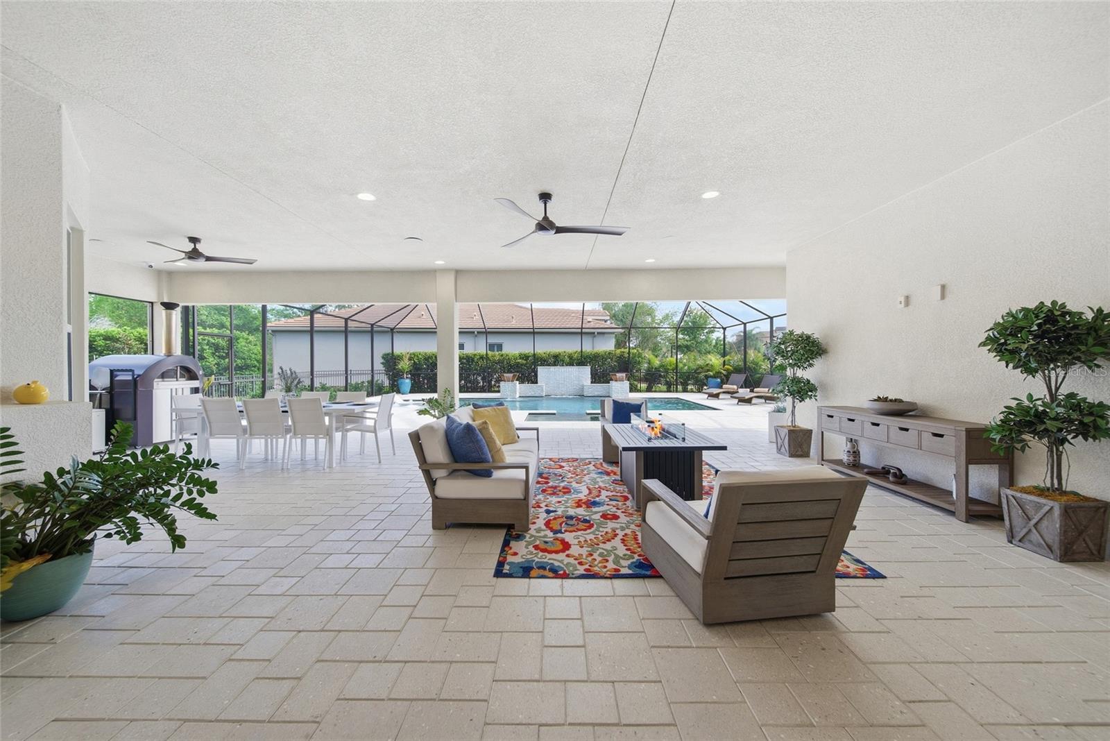2420 Coco Palm Cir Property Photo 58