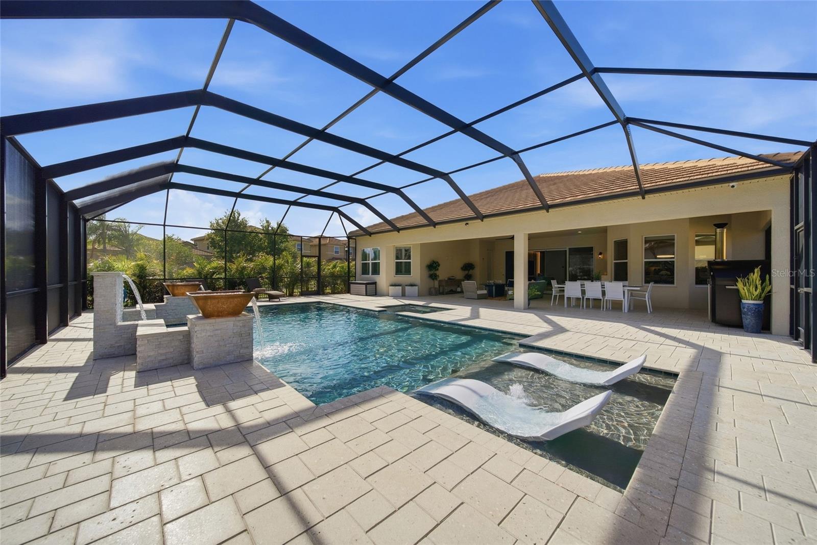 2420 Coco Palm Cir Property Photo 67
