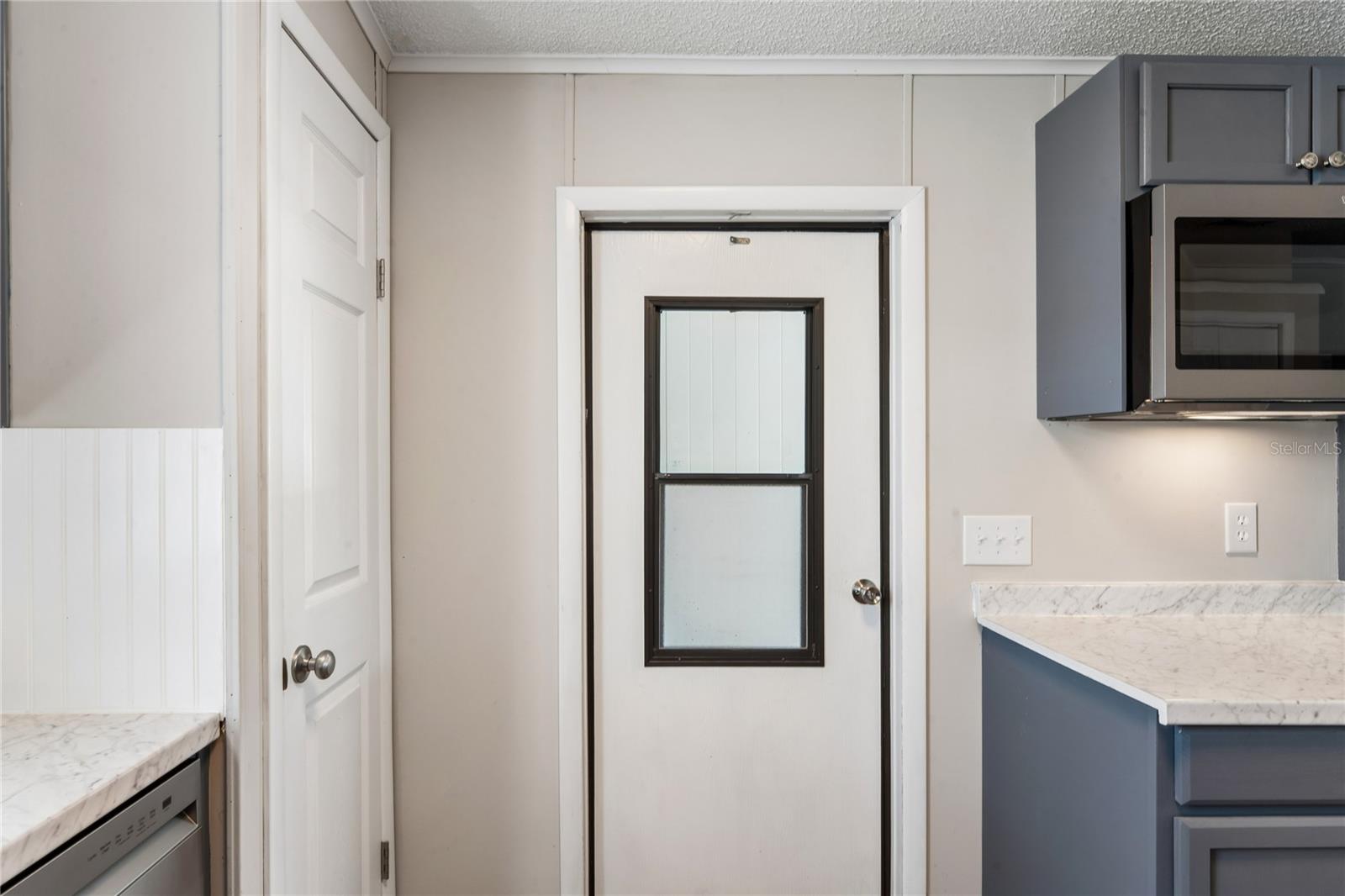 37537 Pinata Ave Property Photo 14