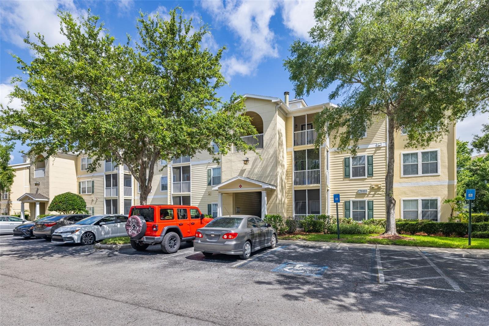 18439 Bridle Club Dr Property Photo 2