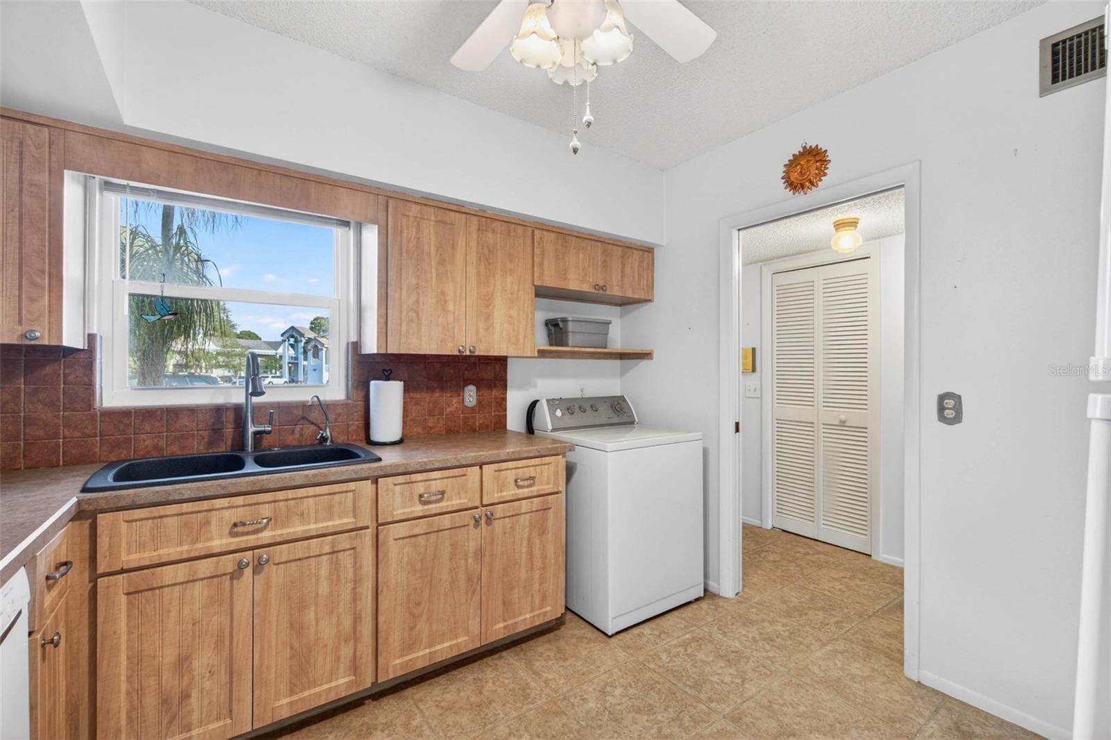 2295 Americus Blvd E #7 Property Photo 5