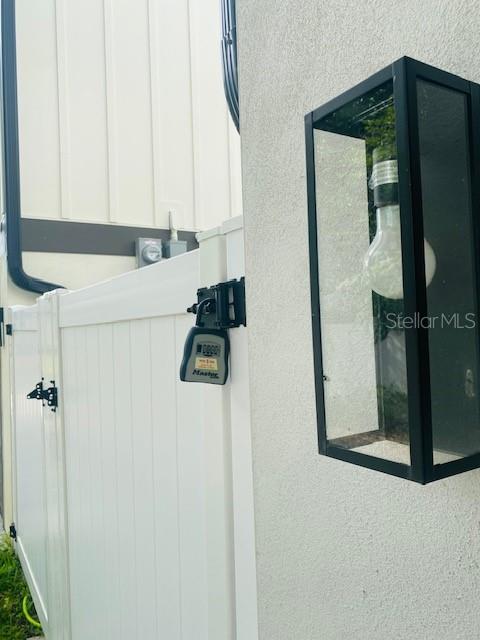 135 48th Ave N #b Property Photo 2