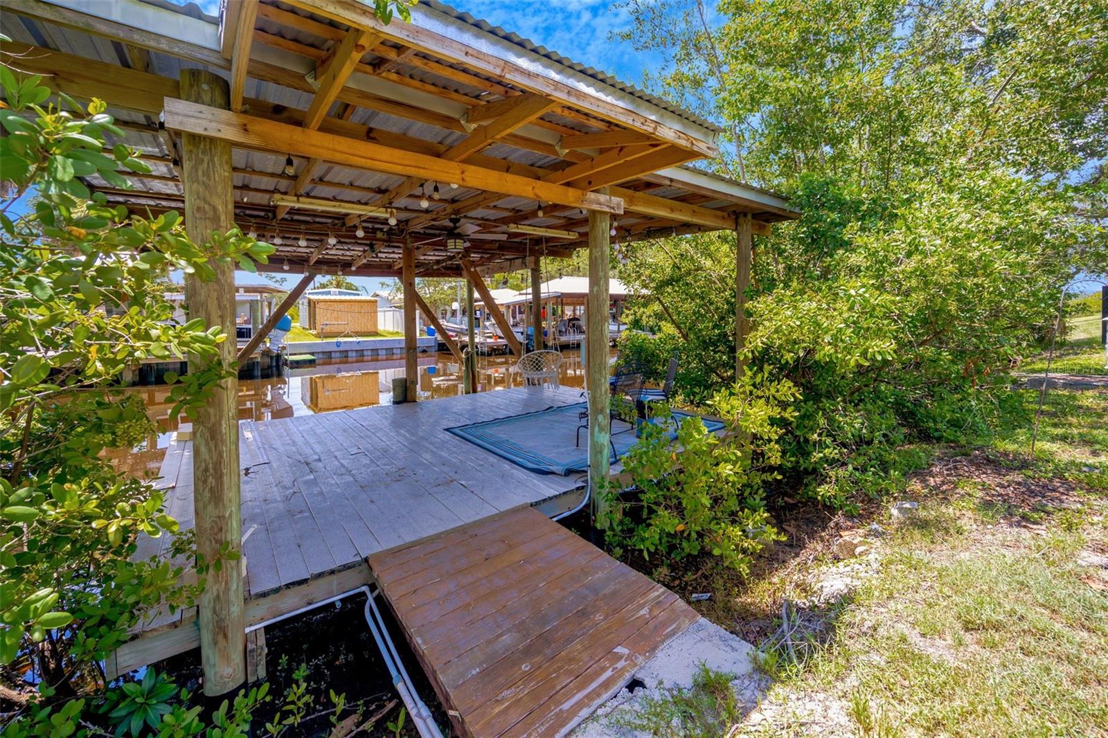 9935 River Dr Property Photo 7