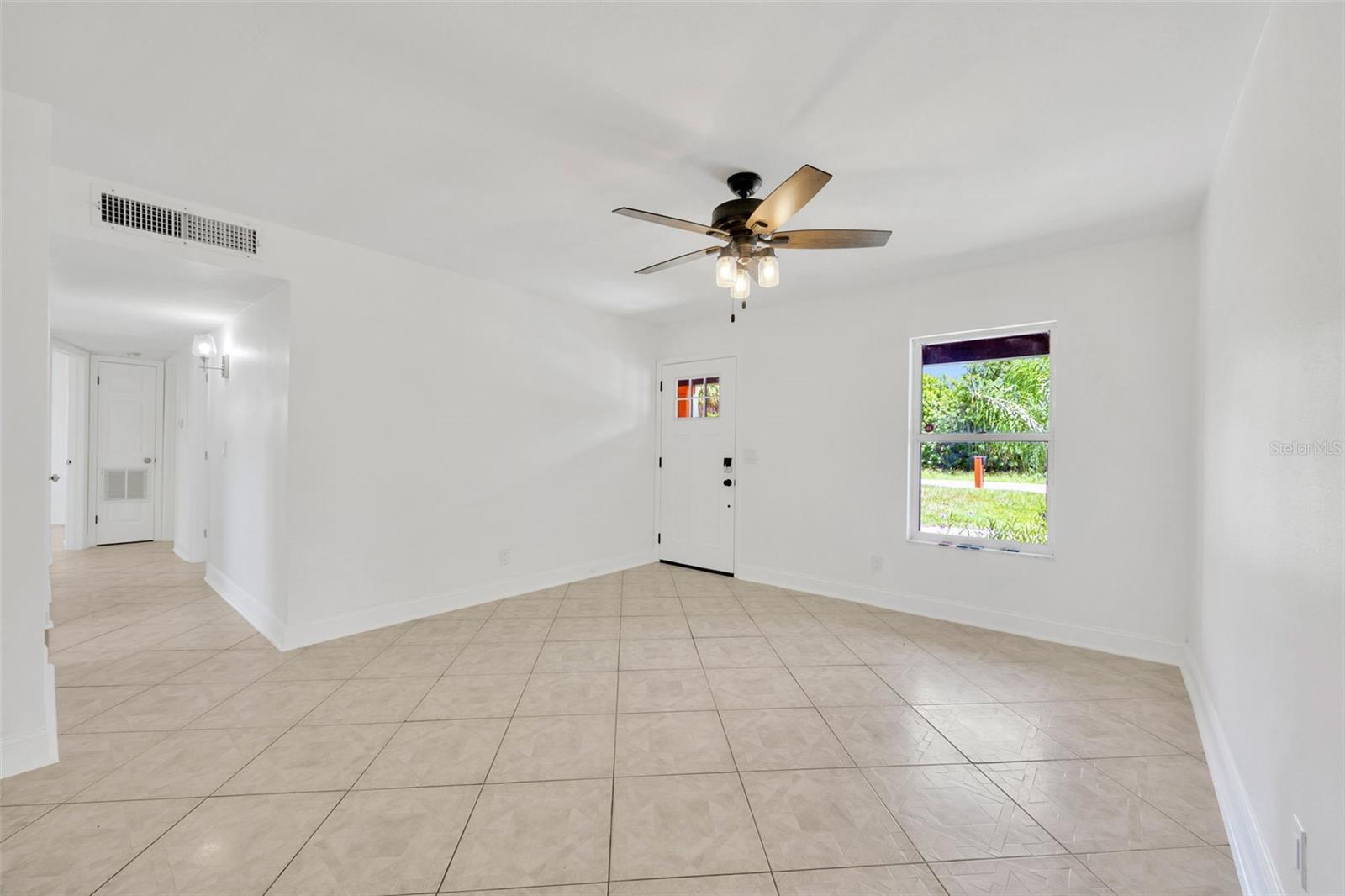 9935 River Dr Property Photo 12