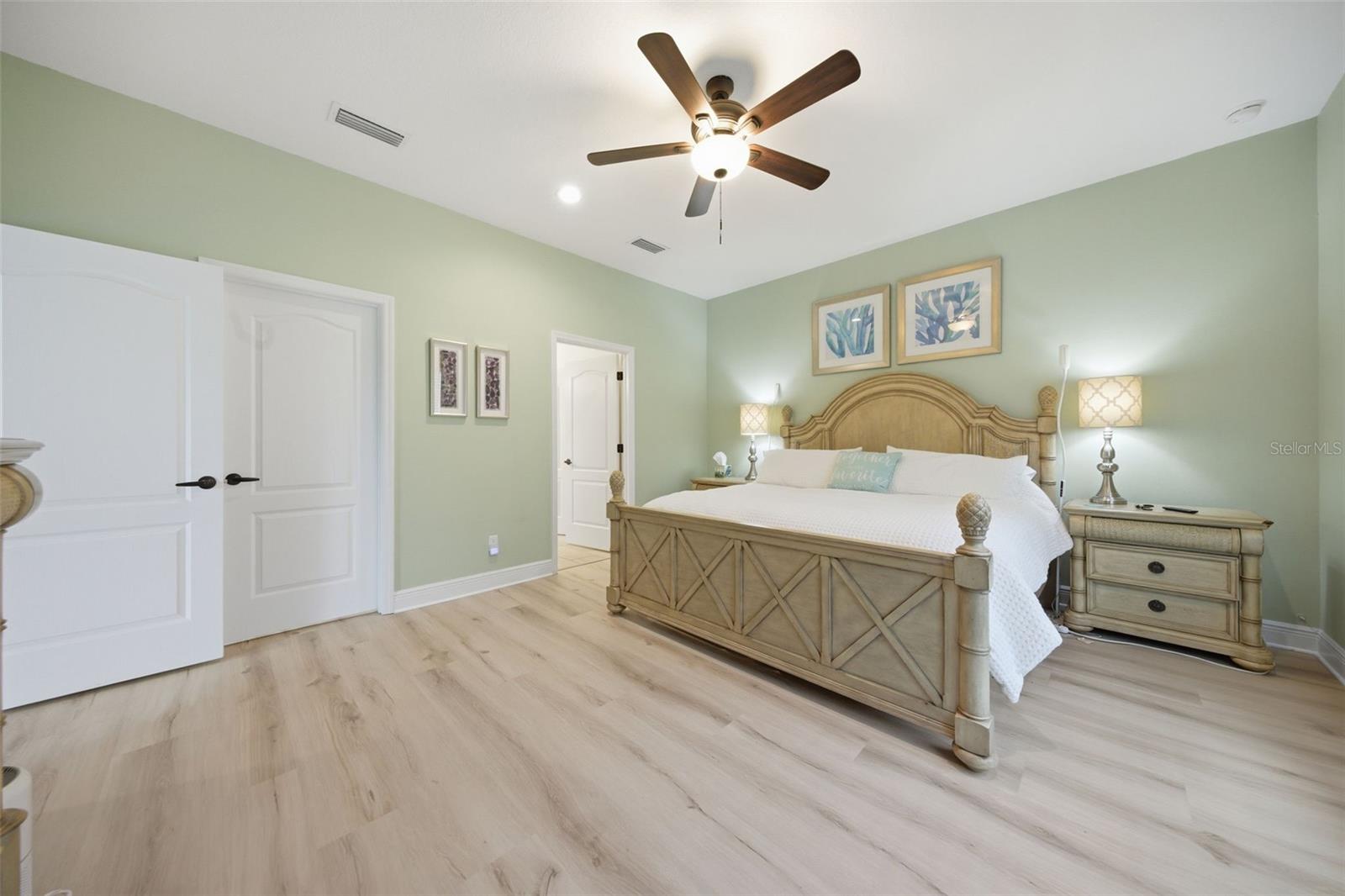 13860 Old Creek Ct Property Photo 26