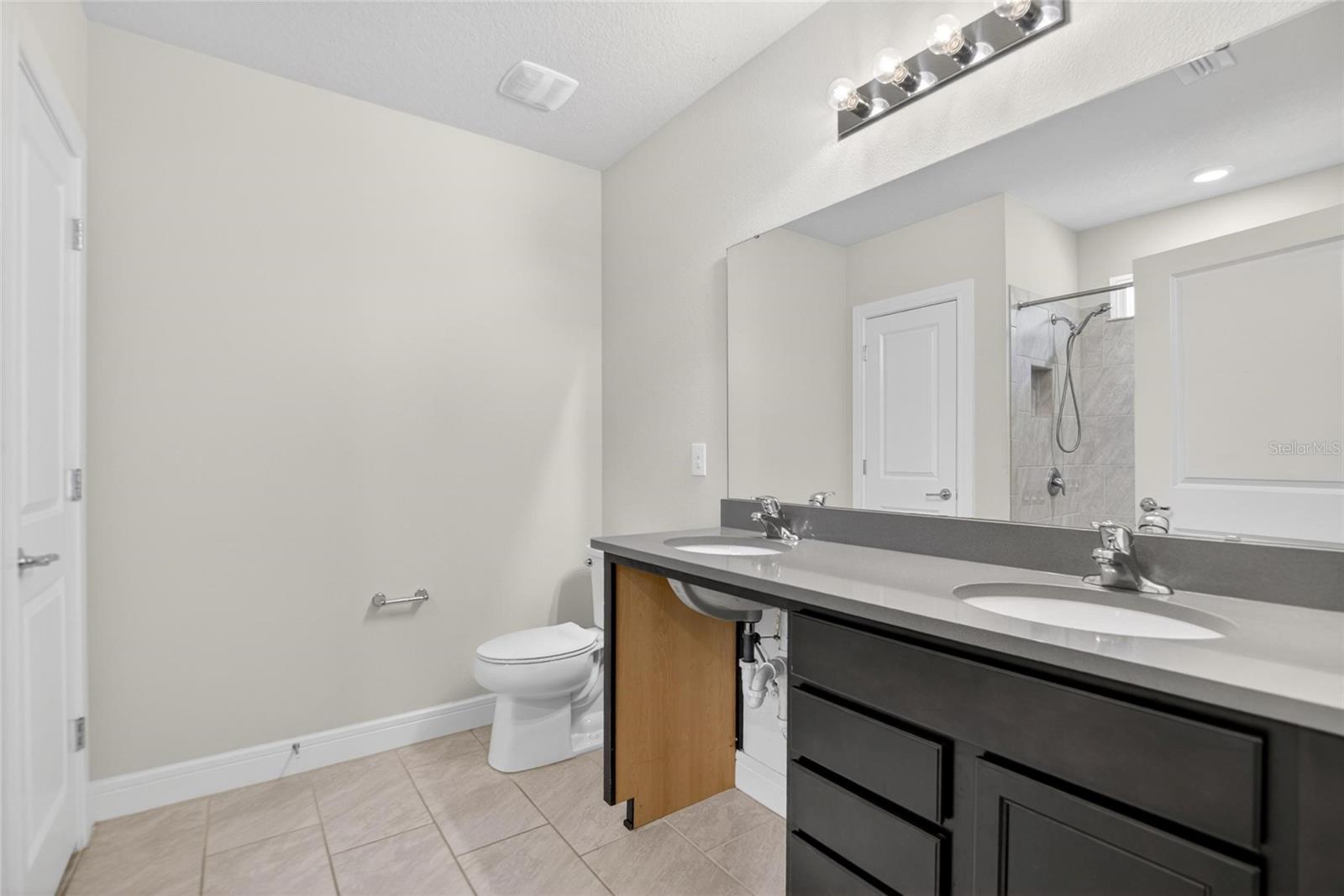 5536 Keaton Springs Dr Property Photo 29