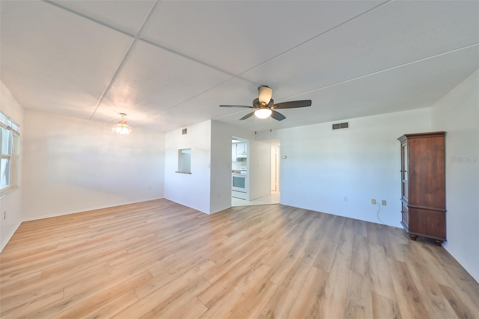 11700 Park Blvd #209 Property Photo 4