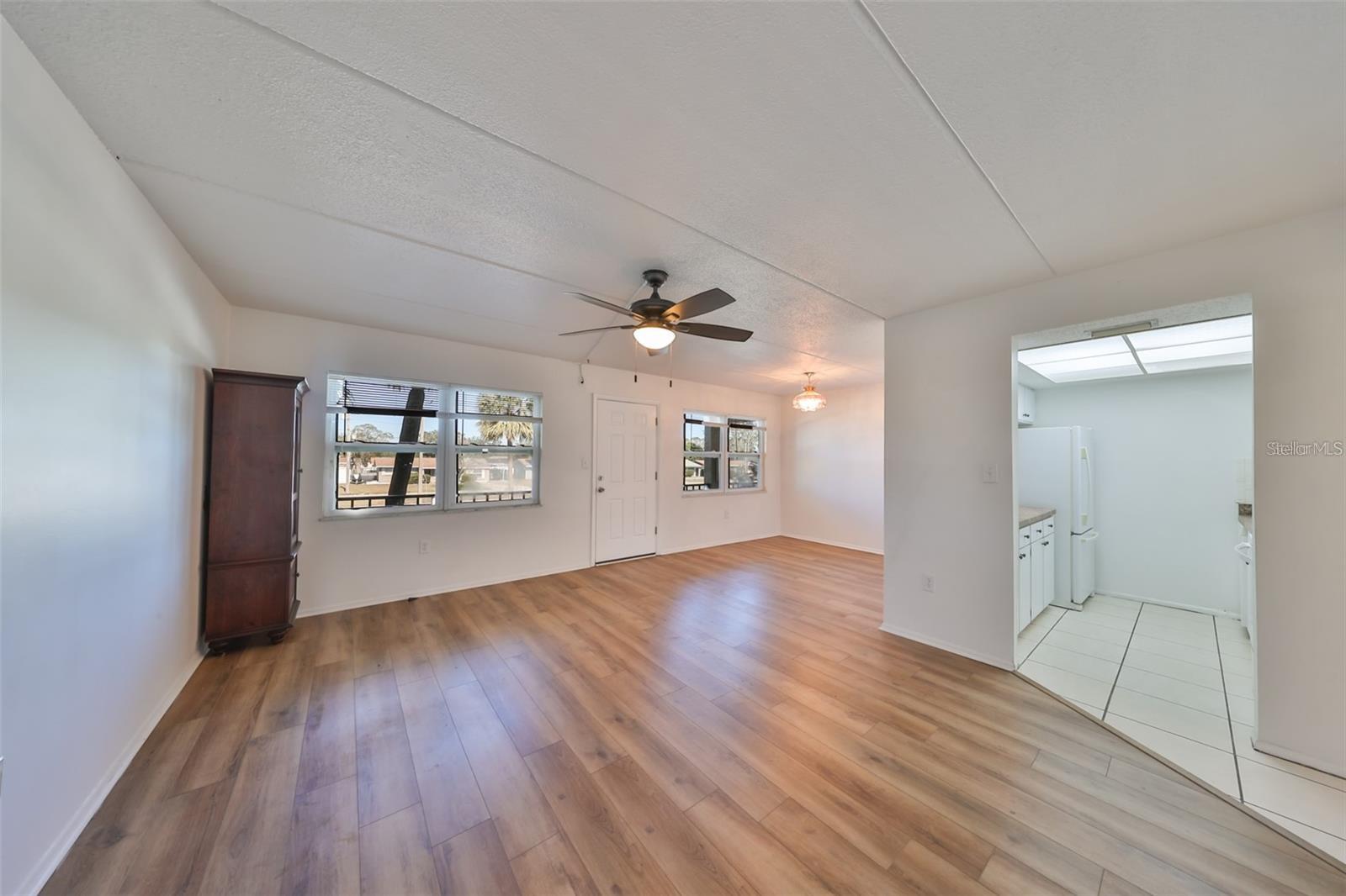 11700 Park Blvd #209 Property Photo 7