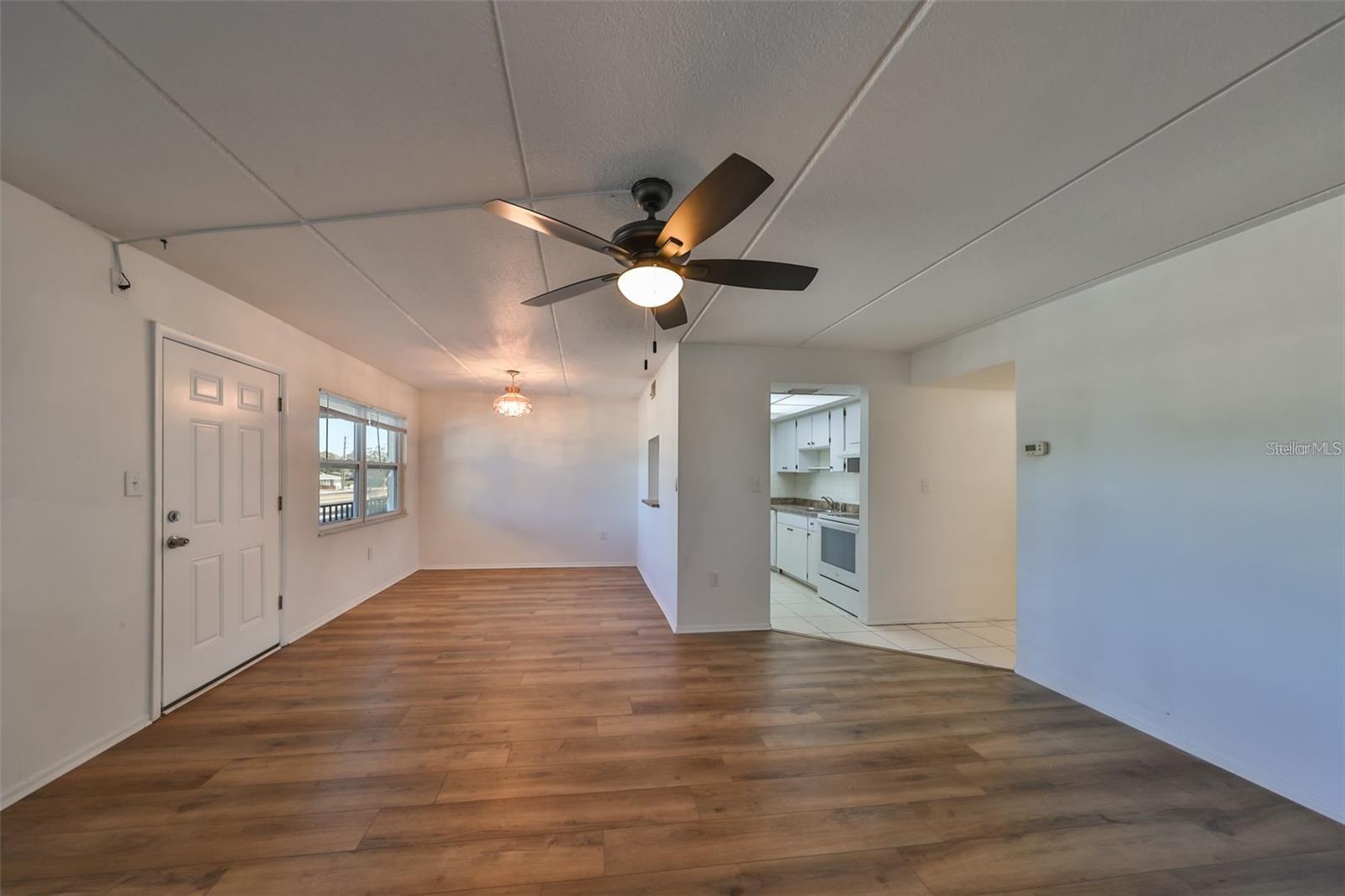 11700 Park Blvd #209 Property Photo 8
