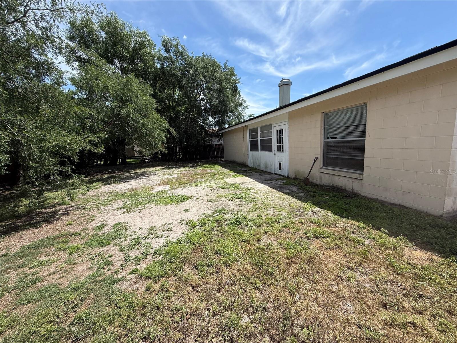712 Hazy Meadow Ct Property Photo 5