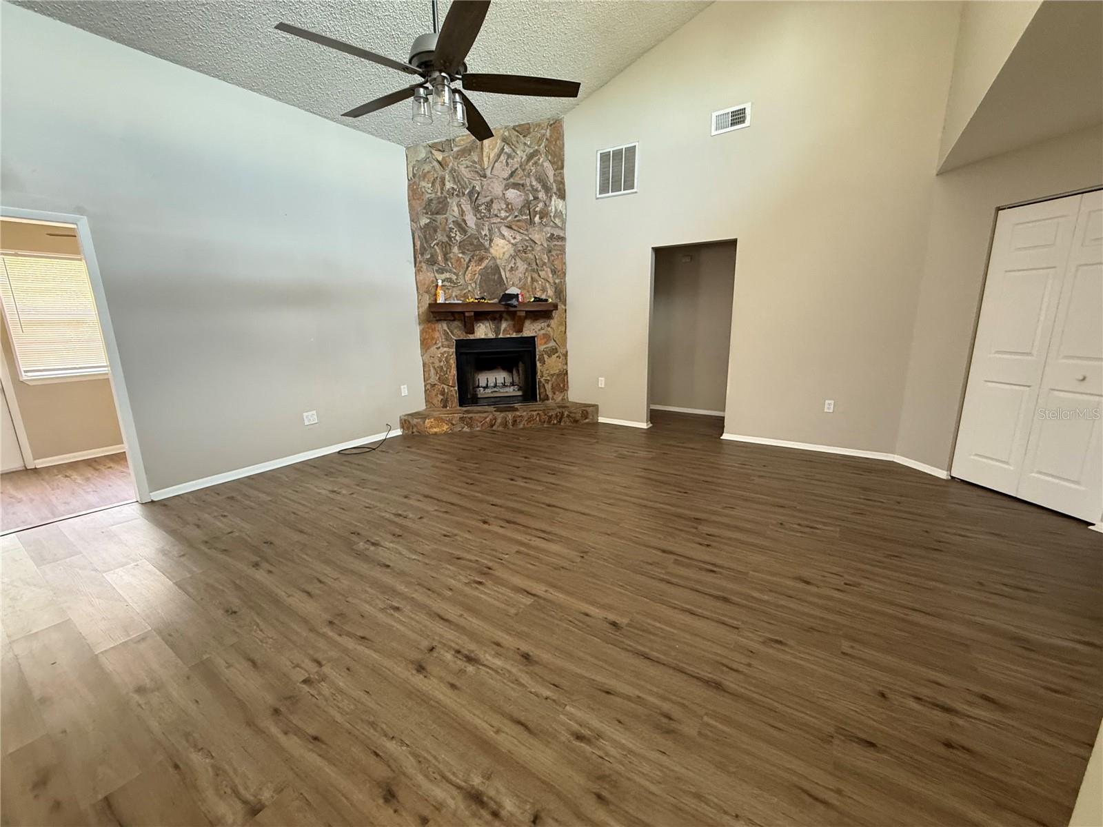 712 Hazy Meadow Ct Property Photo 8