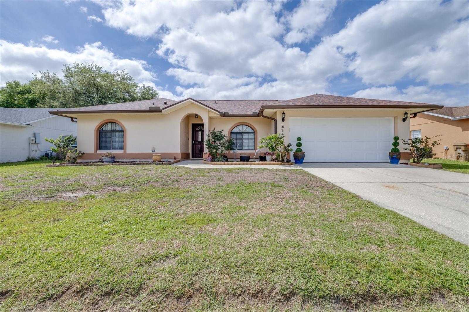 624 Mckinley Ct Property Photo 1
