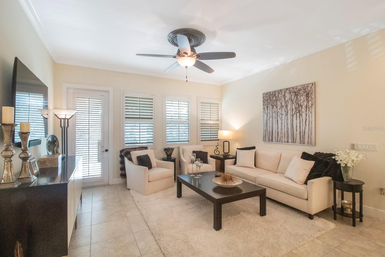 4884 Yacht Club Dr Property Photo 6