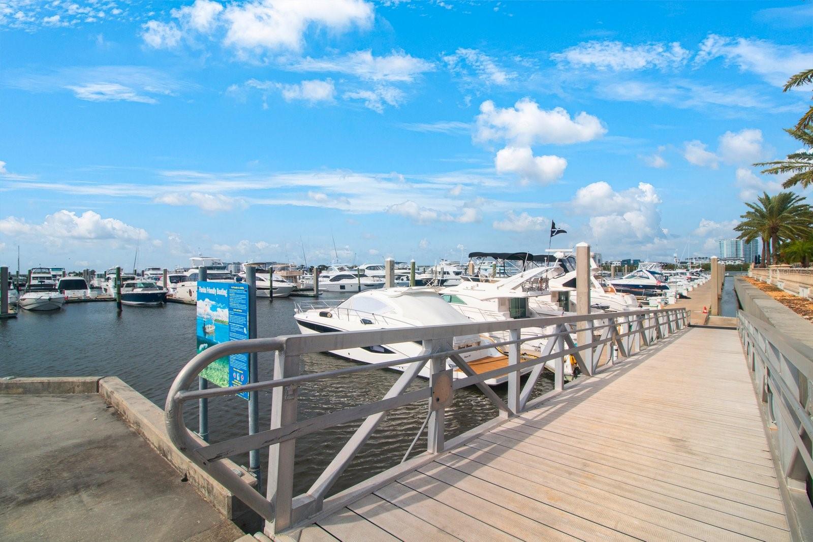 4884 Yacht Club Dr Property Photo 40