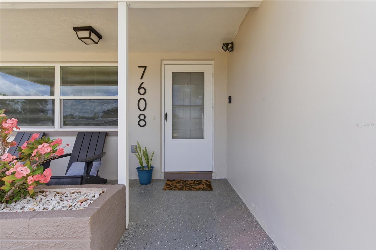 7608 Sue Ellen Dr Property Photo 3