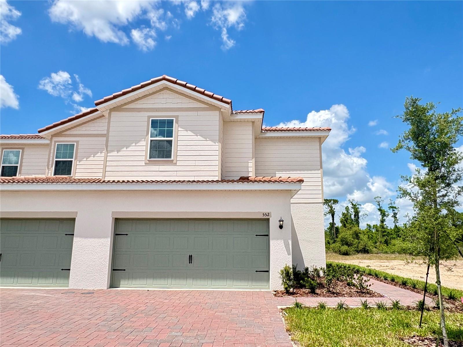 552 Bay Leaf Dr Property Photo 1