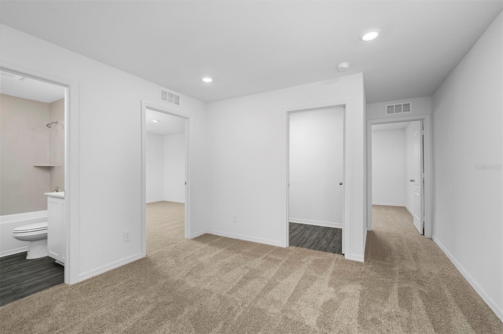 552 Bay Leaf Dr Property Photo 11