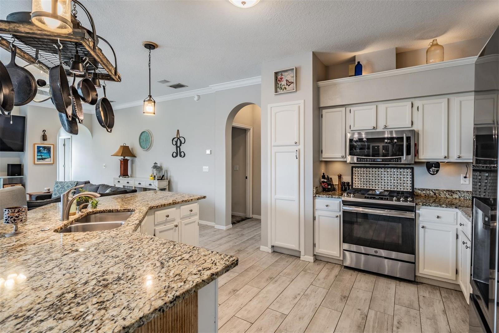 15922 Muirfield Dr Property Photo 35