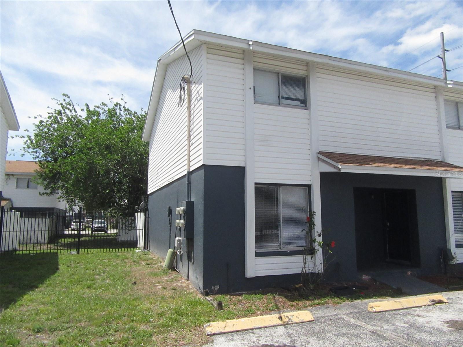 13050 N 20th St Property Photo 2