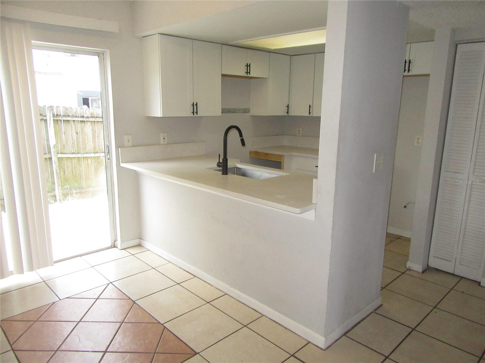 13050 N 20th St Property Photo 6