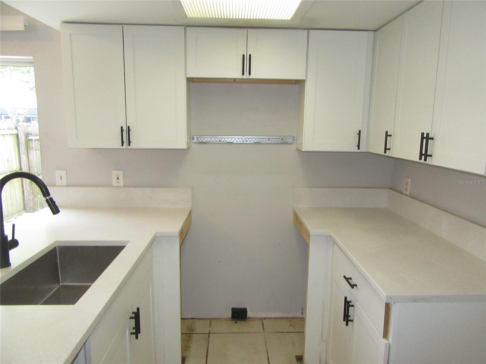 13050 N 20th St Property Photo 8
