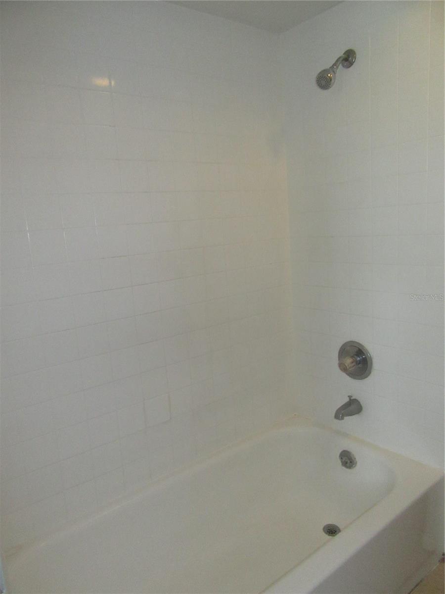 13050 N 20th St Property Photo 16