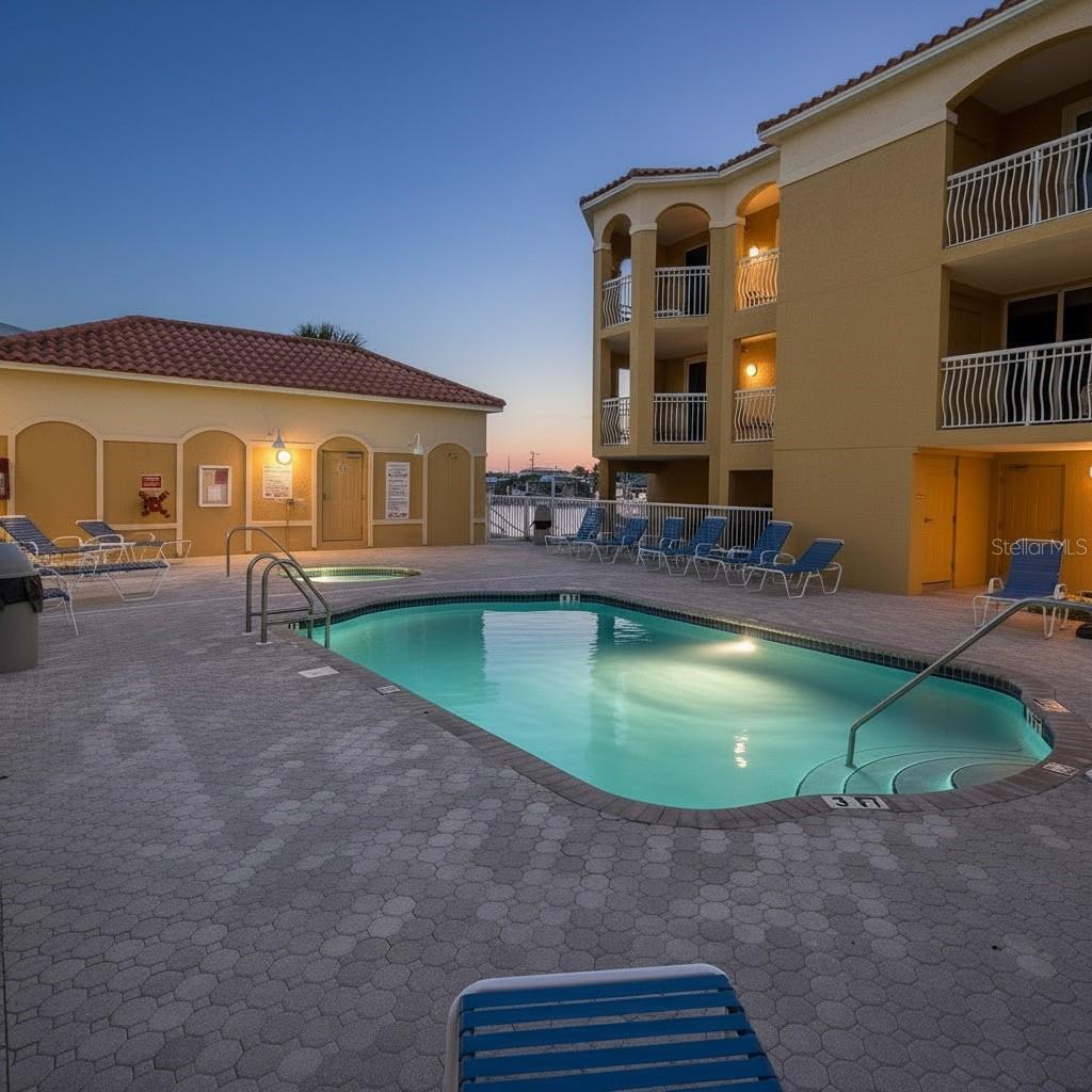 5353 Gulf Blvd #a404 Property Photo 5