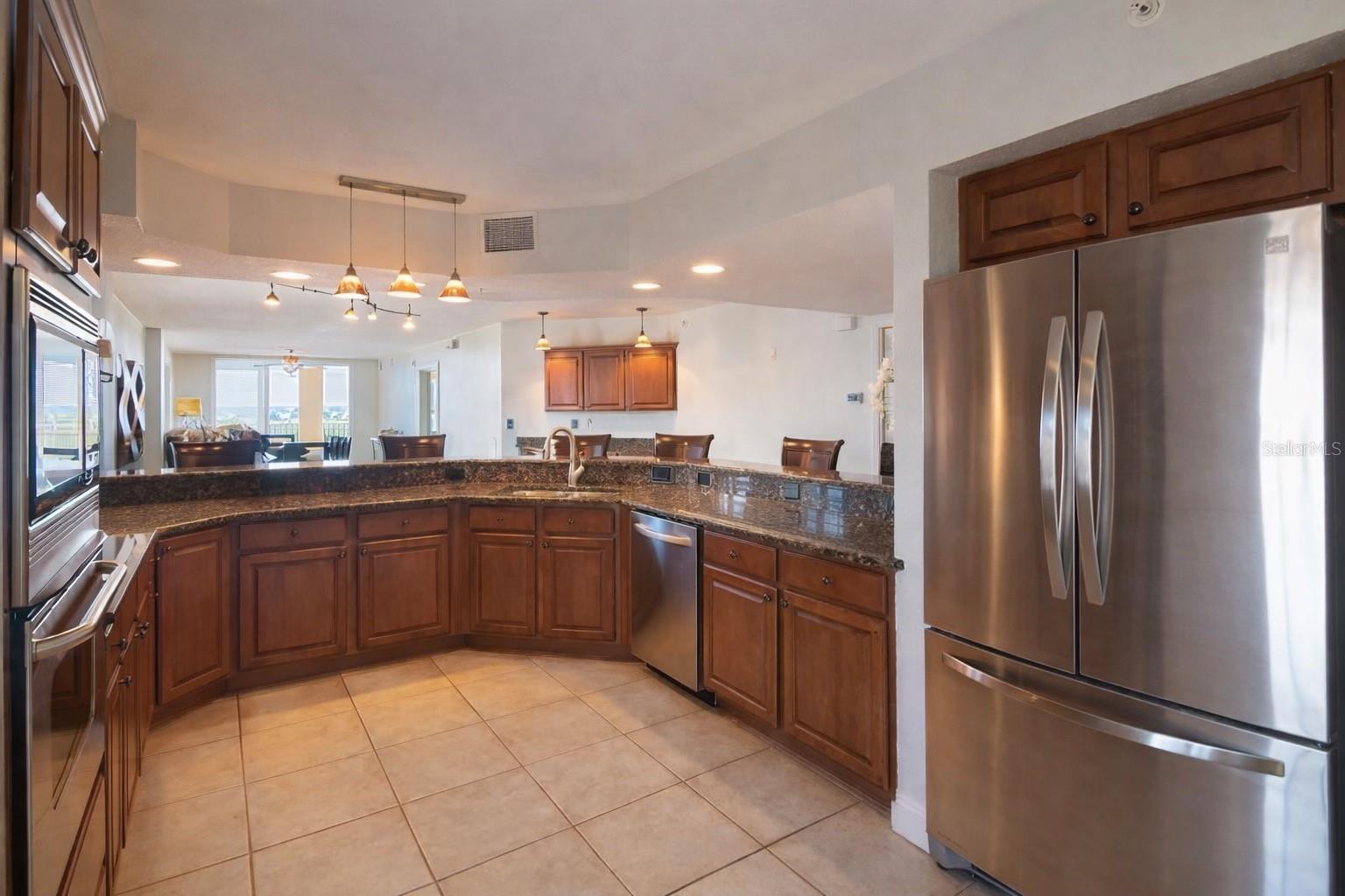 5353 Gulf Blvd #a404 Property Photo 8