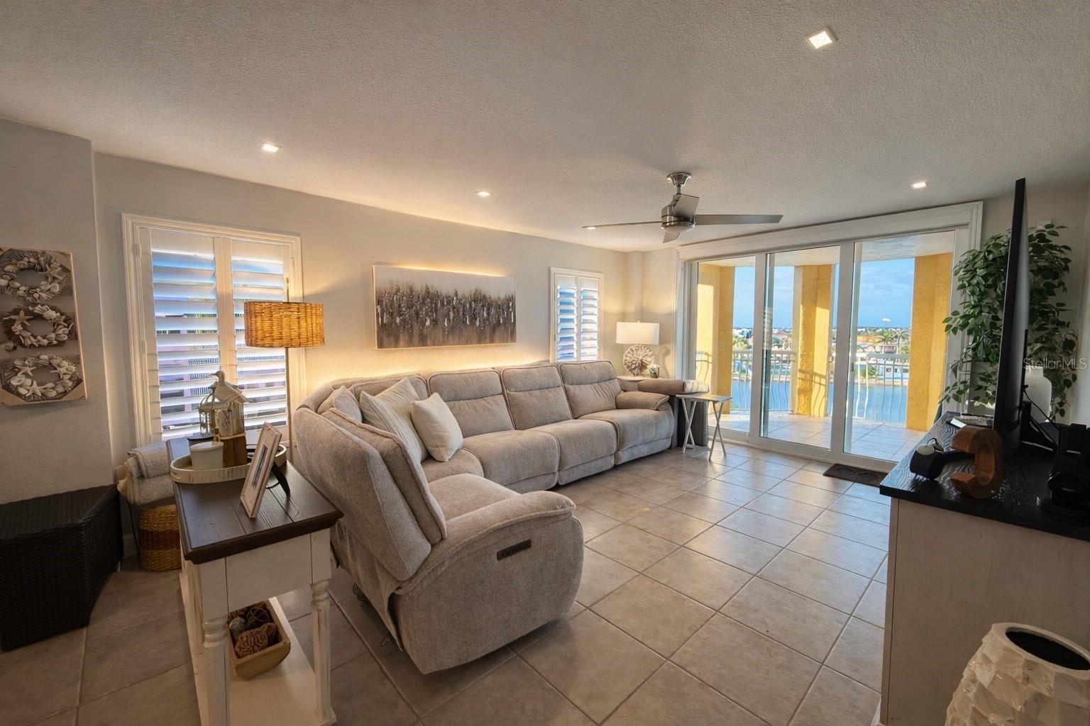5353 Gulf Blvd #a404 Property Photo 12
