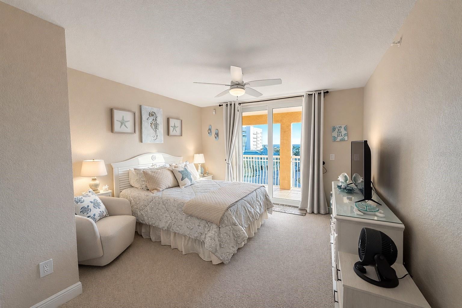 5353 Gulf Blvd #a404 Property Photo 13