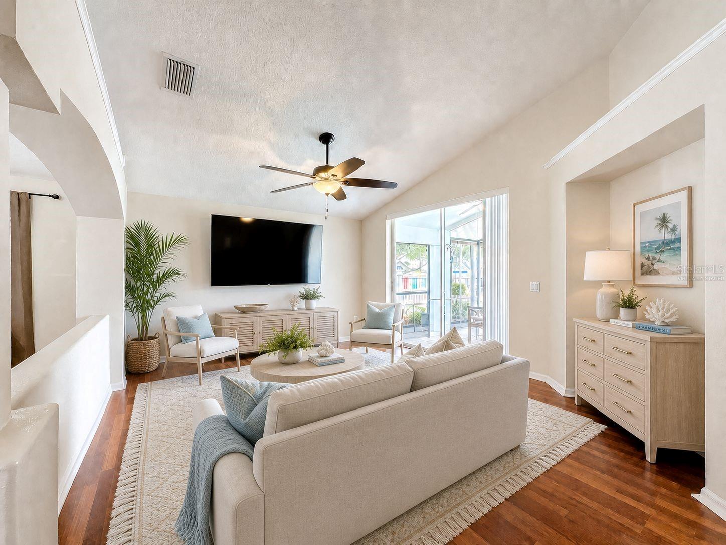 7116 Colony Pointe Dr Property Photo 8