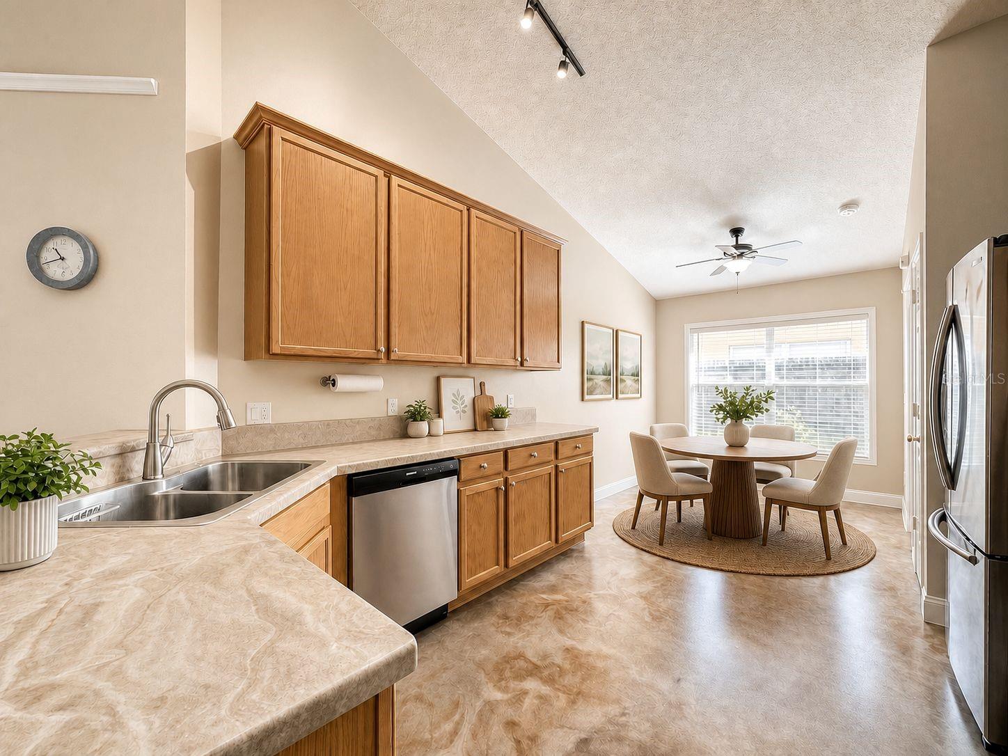 7116 Colony Pointe Dr Property Photo 27
