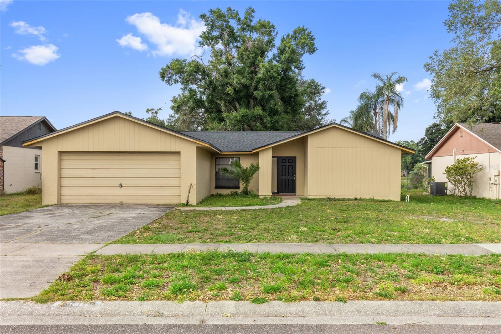 17635 MEADOWBRIDGE DR Property Photo 1
