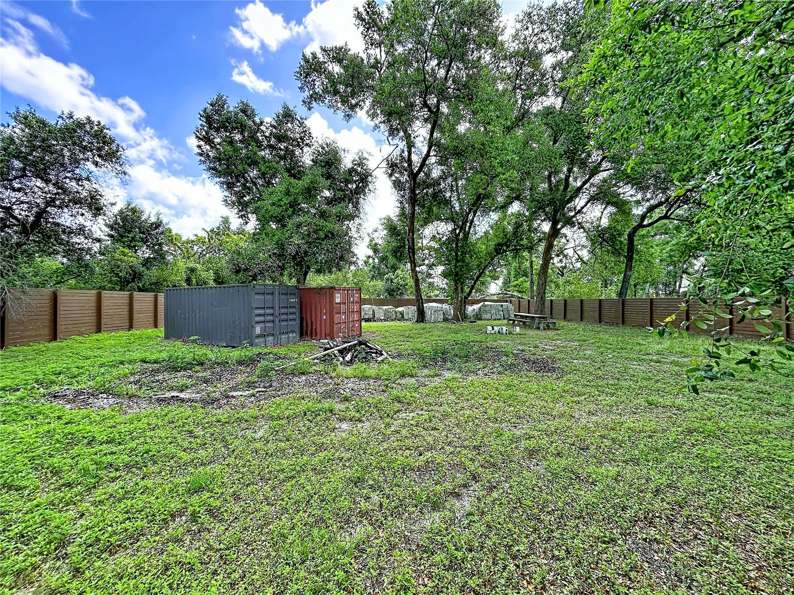1029 Robson Ave Property Photo 7