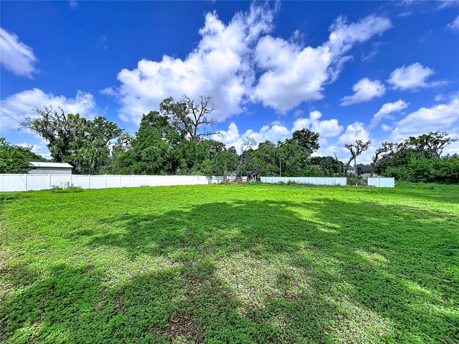 Robson Property Photo 8