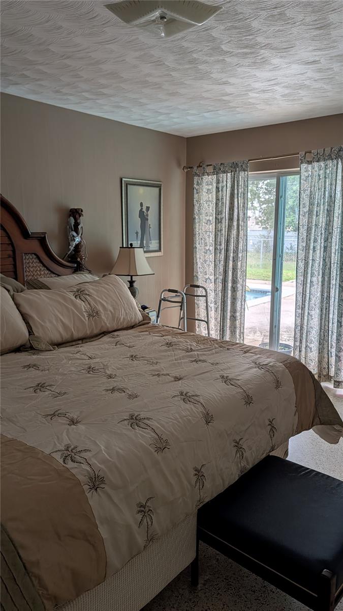 TB8497837 Property Photo 3