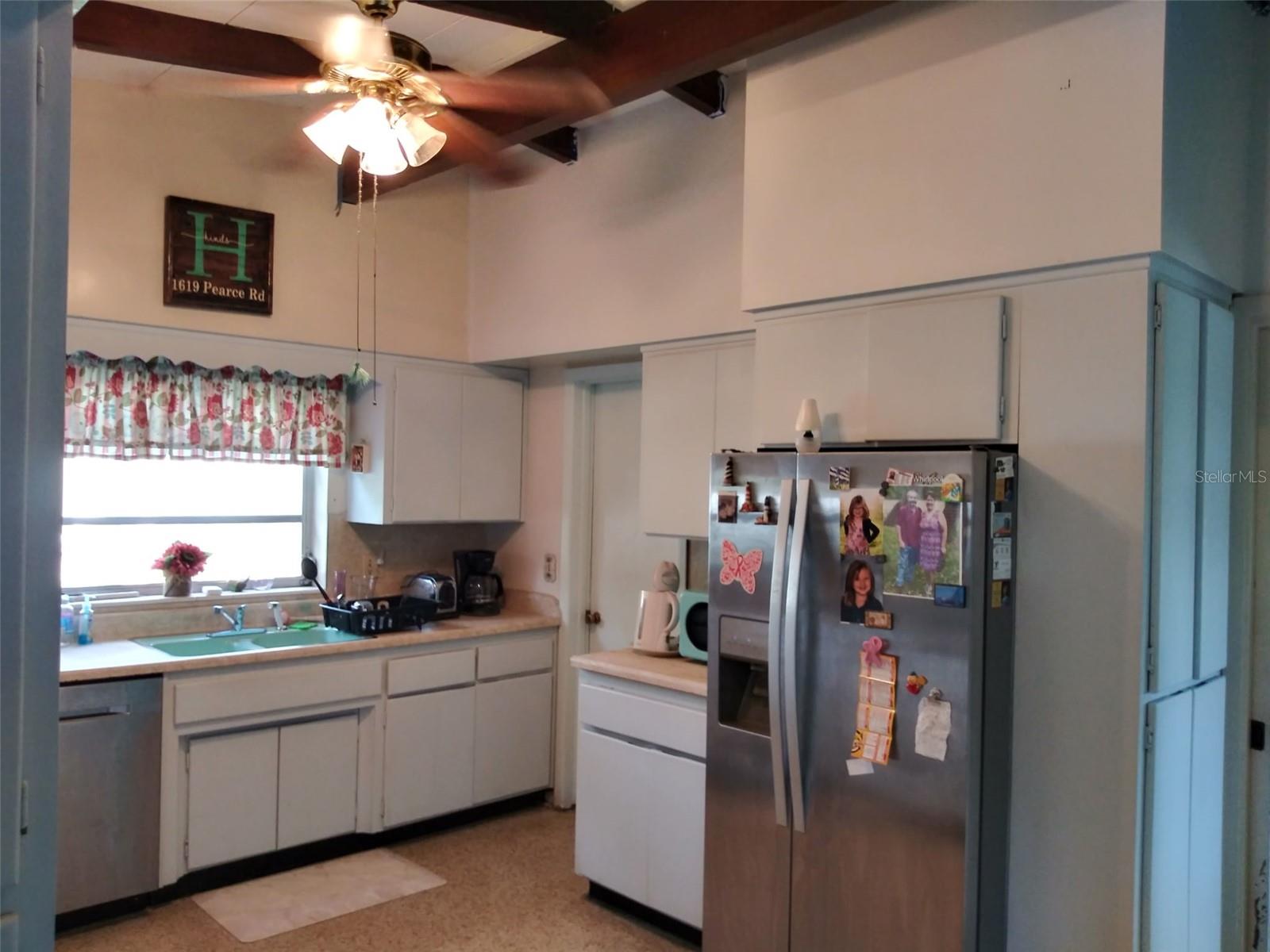 TB8497837 Property Photo 8