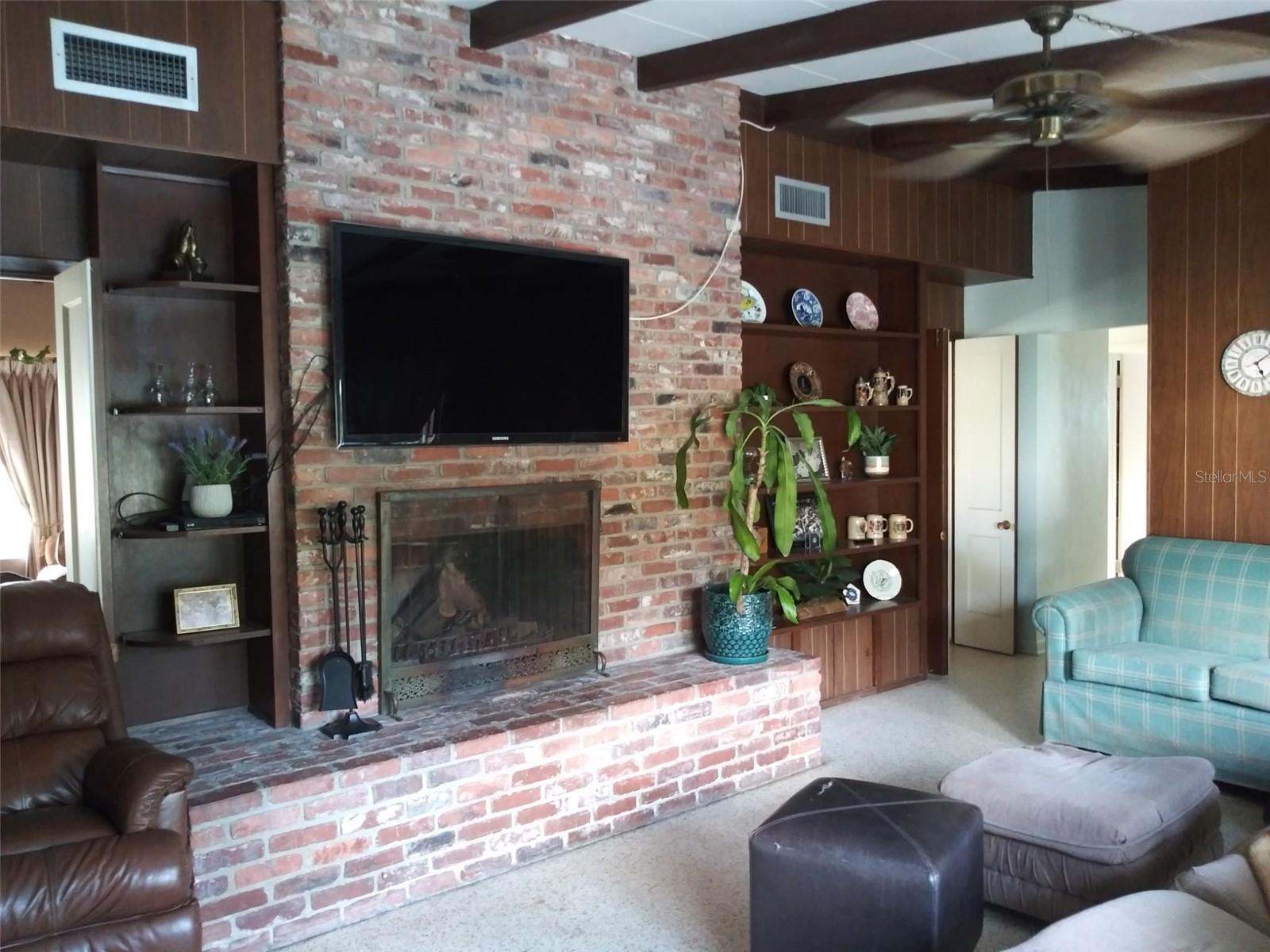 TB8497837 Property Photo 15