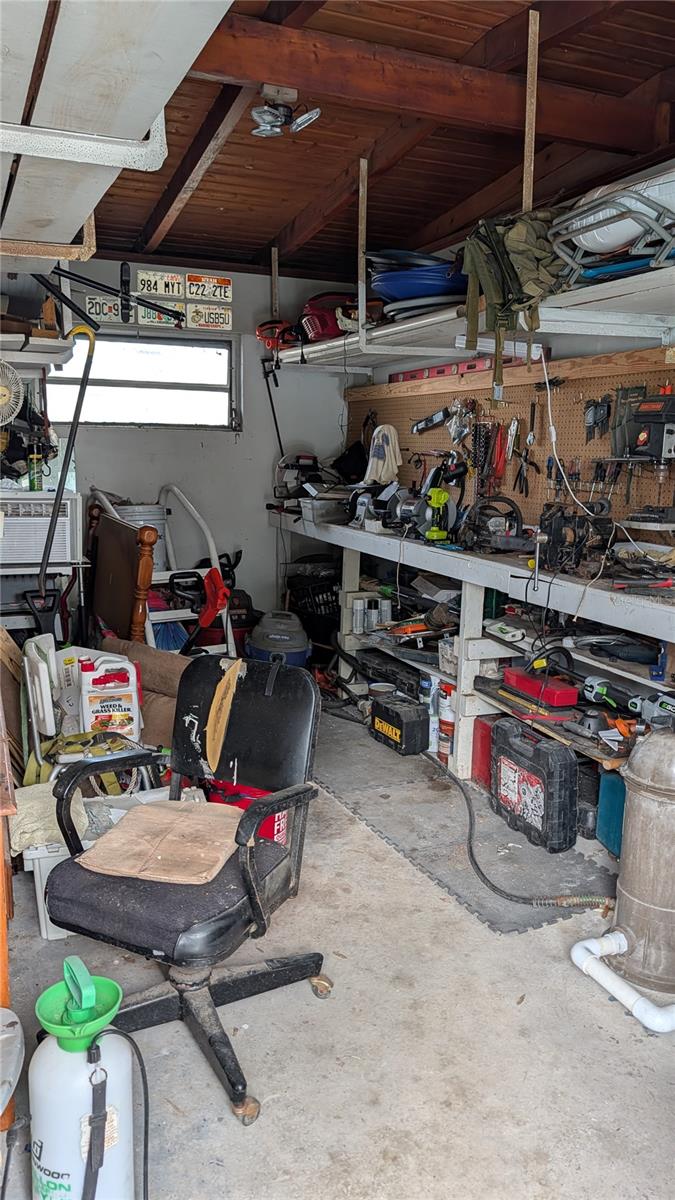 TB8497837 Property Photo 23