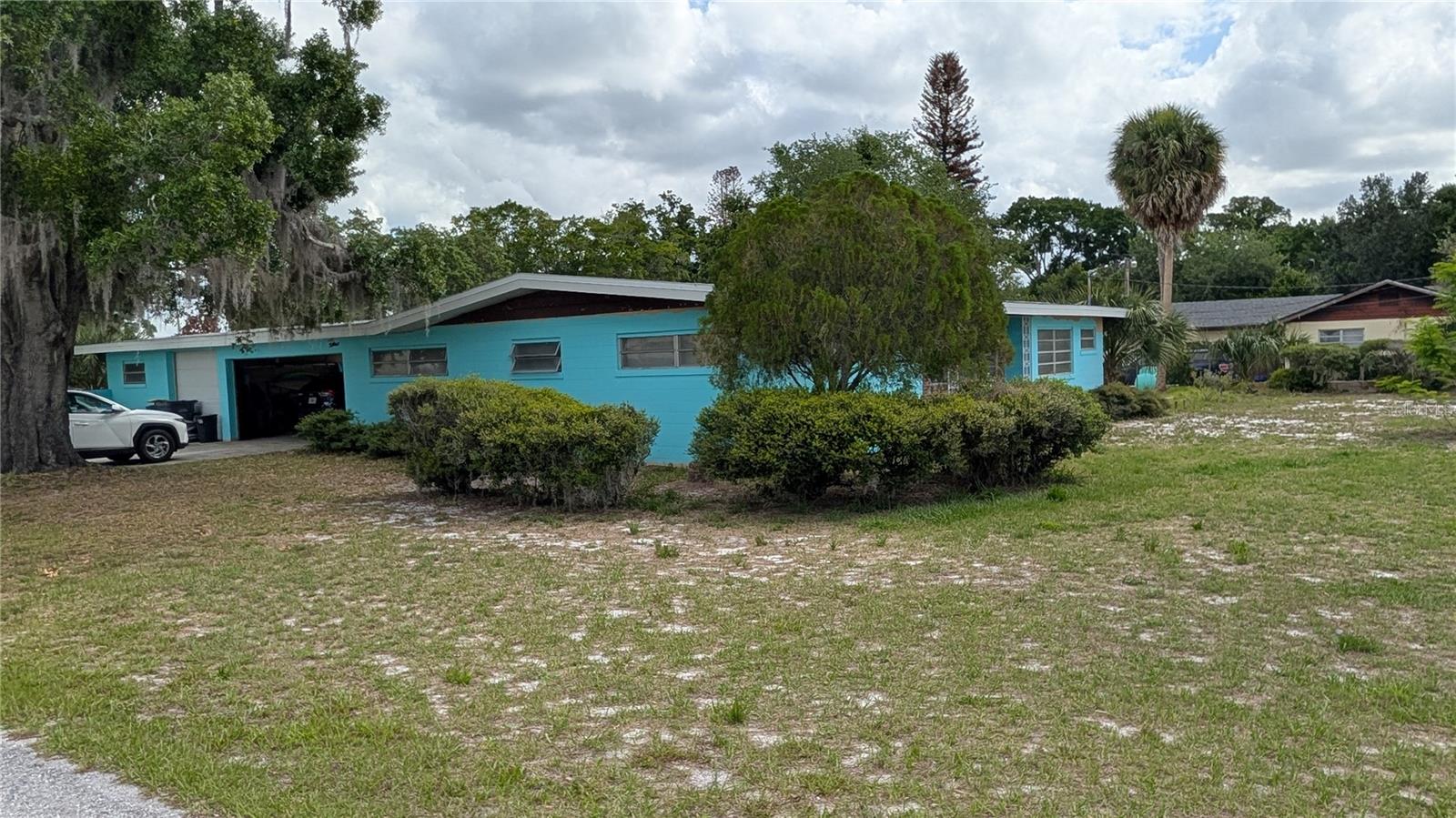 TB8497837 Property Photo 28