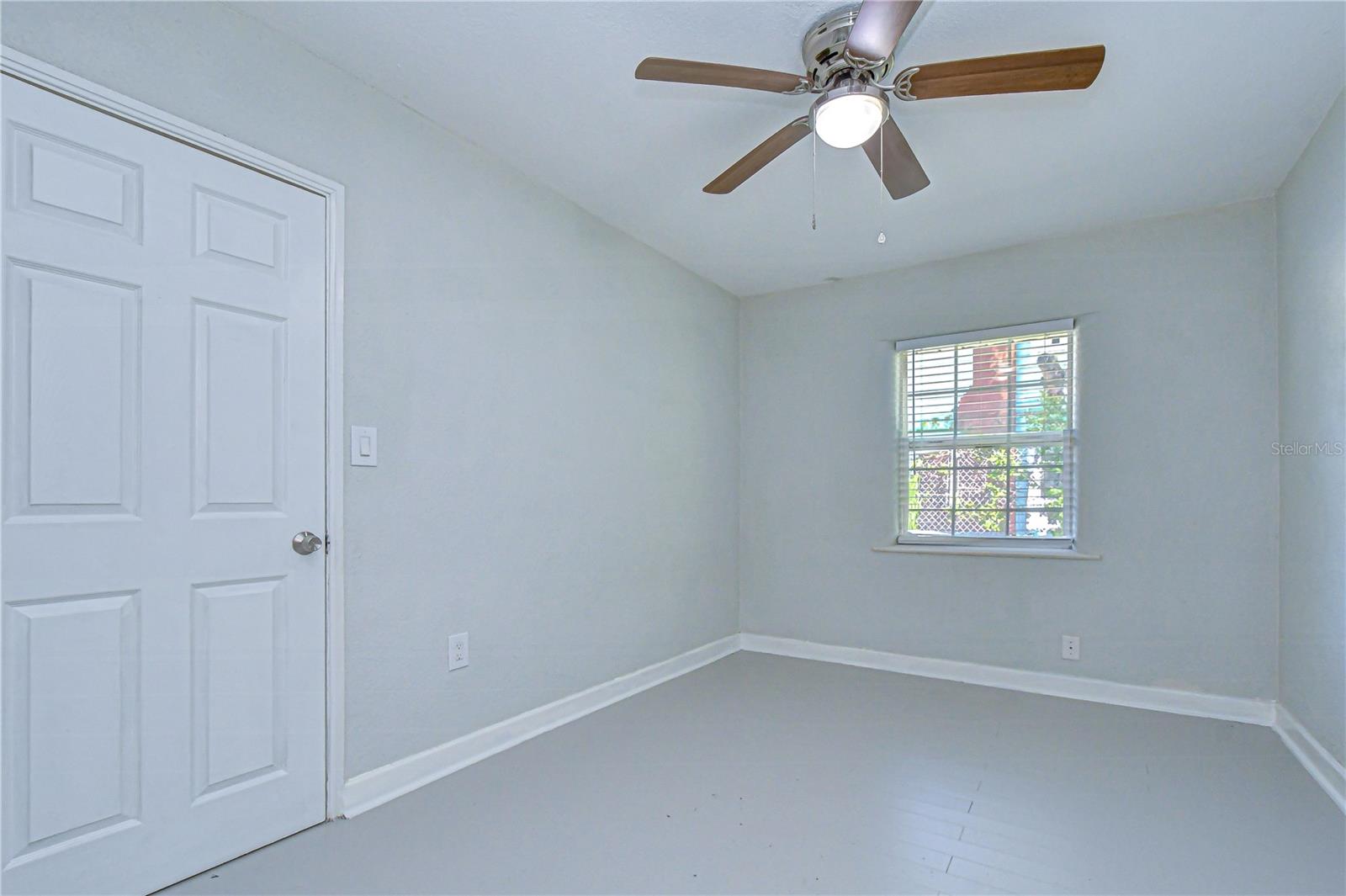 909 Hart St Property Photo 40