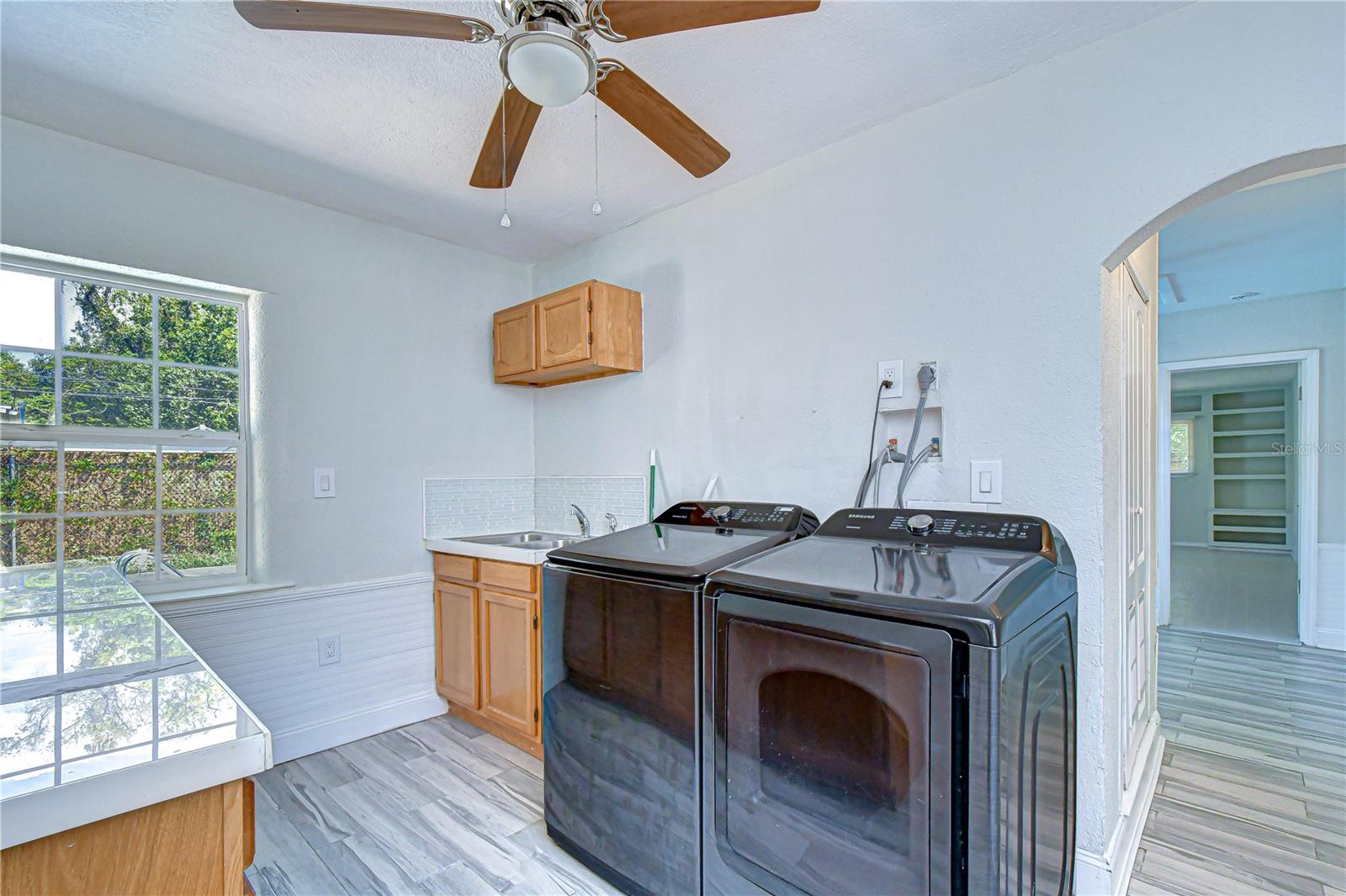 909 Hart St Property Photo 52