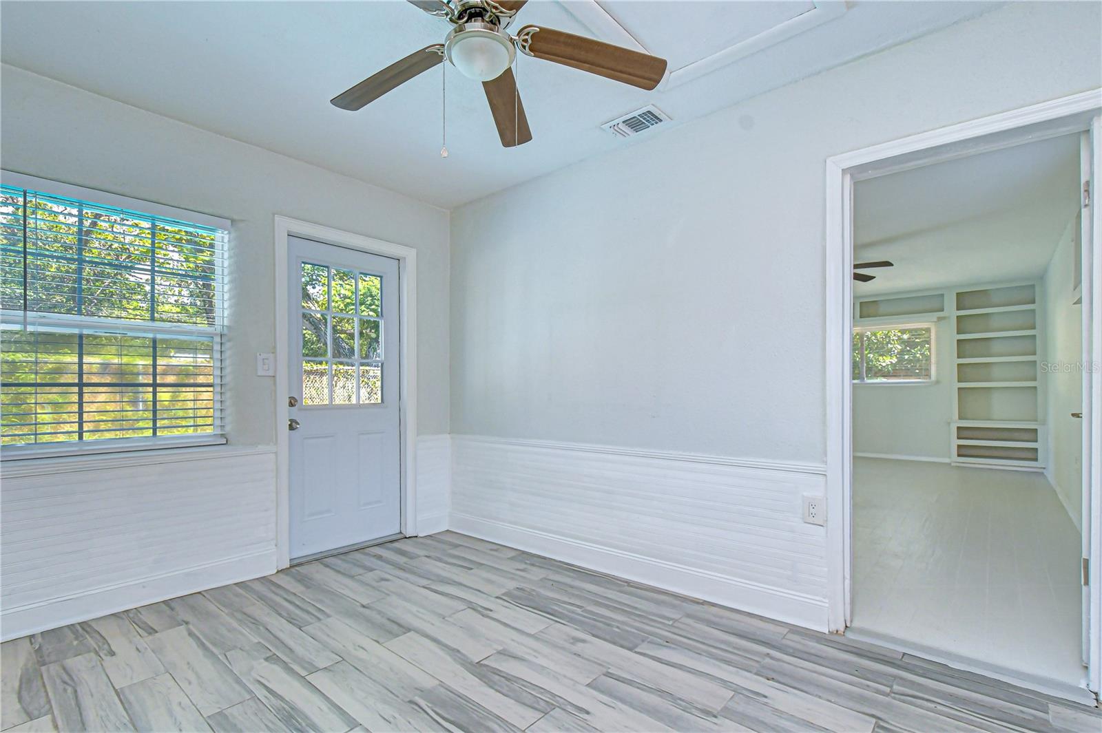909 Hart St Property Photo 54