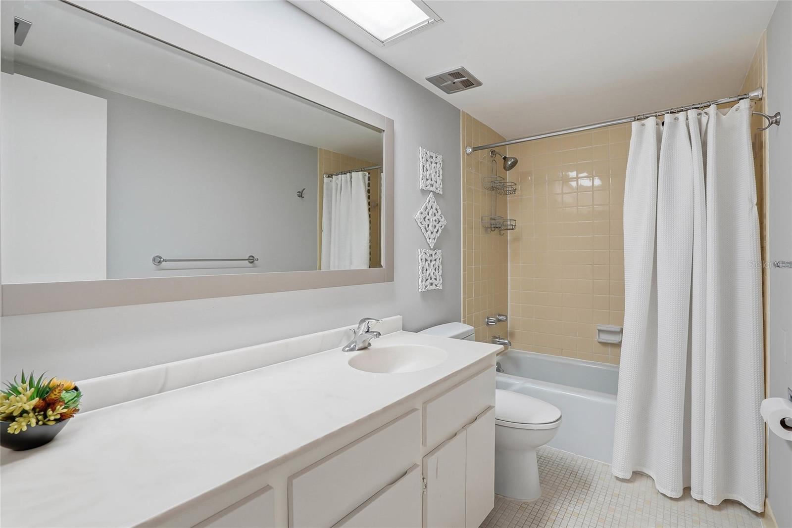 420 64th Ave #602 Property Photo 14