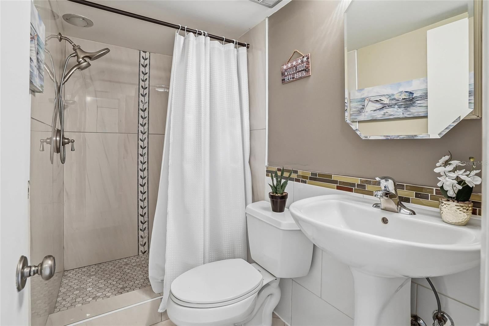 420 64th Ave #602 Property Photo 18
