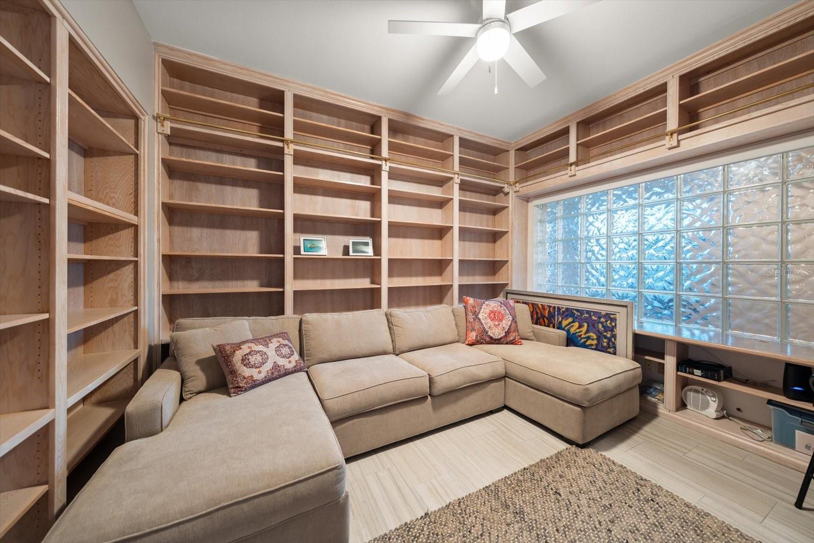 1560 Gulf Blvd #304 Property Photo 25