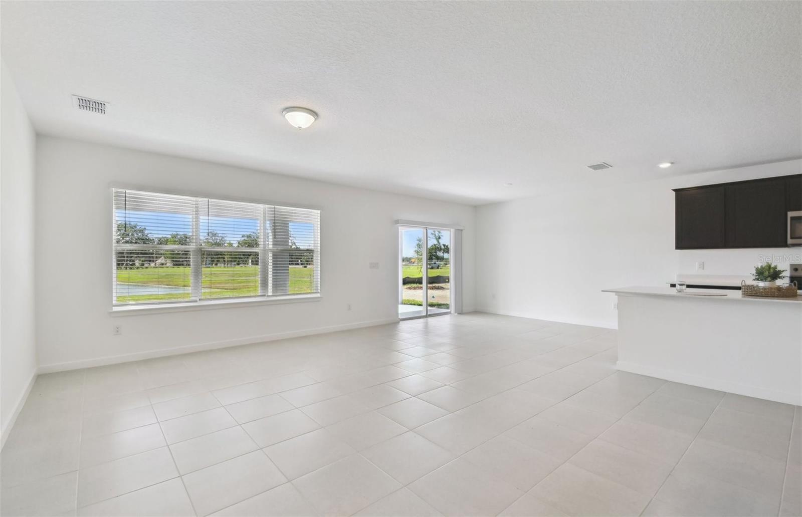 10818 Sapphire Breeze Cv Property Photo 7