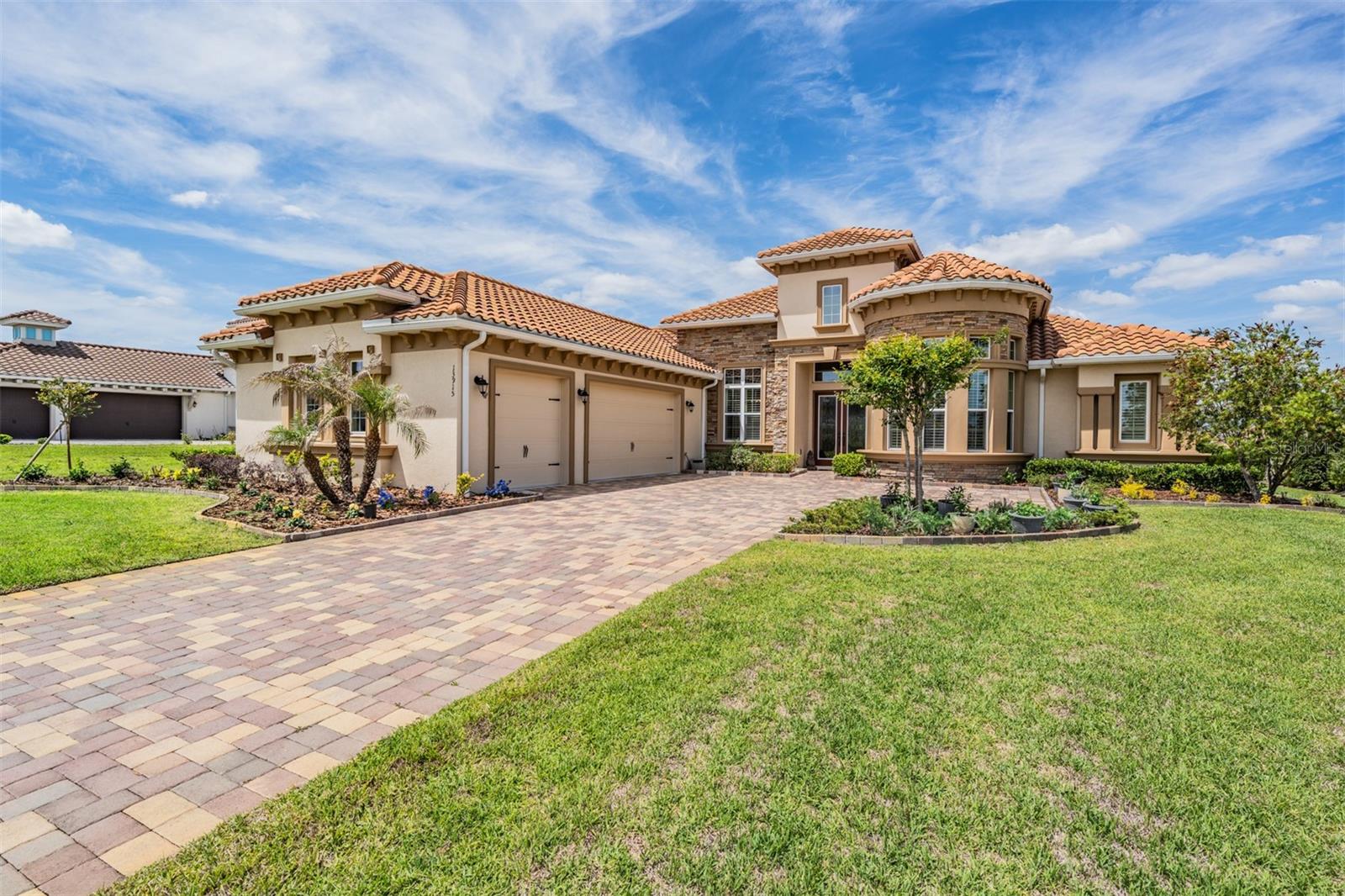 13915 Carryback Dr Property Photo 2
