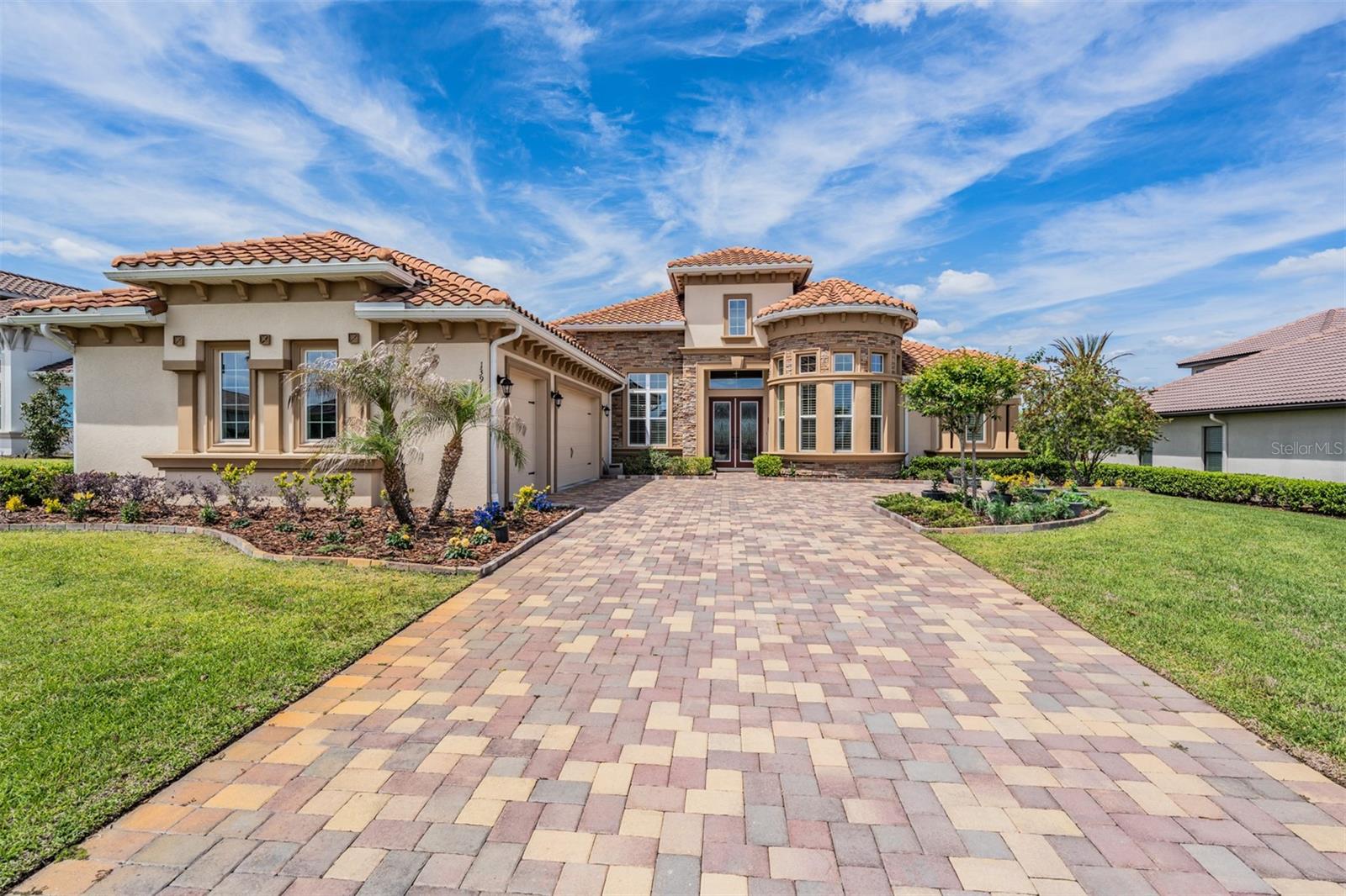 13915 Carryback Dr Property Photo 3